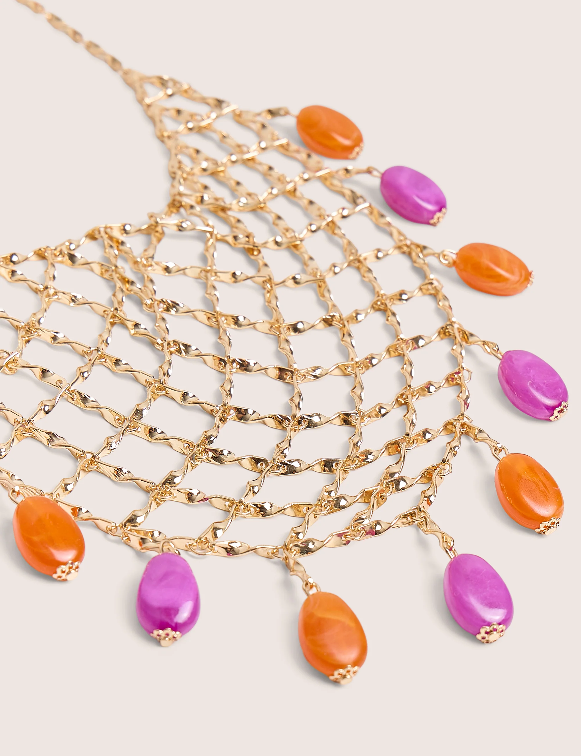 Chainmail Necklace With Beads in Gold - Image 5