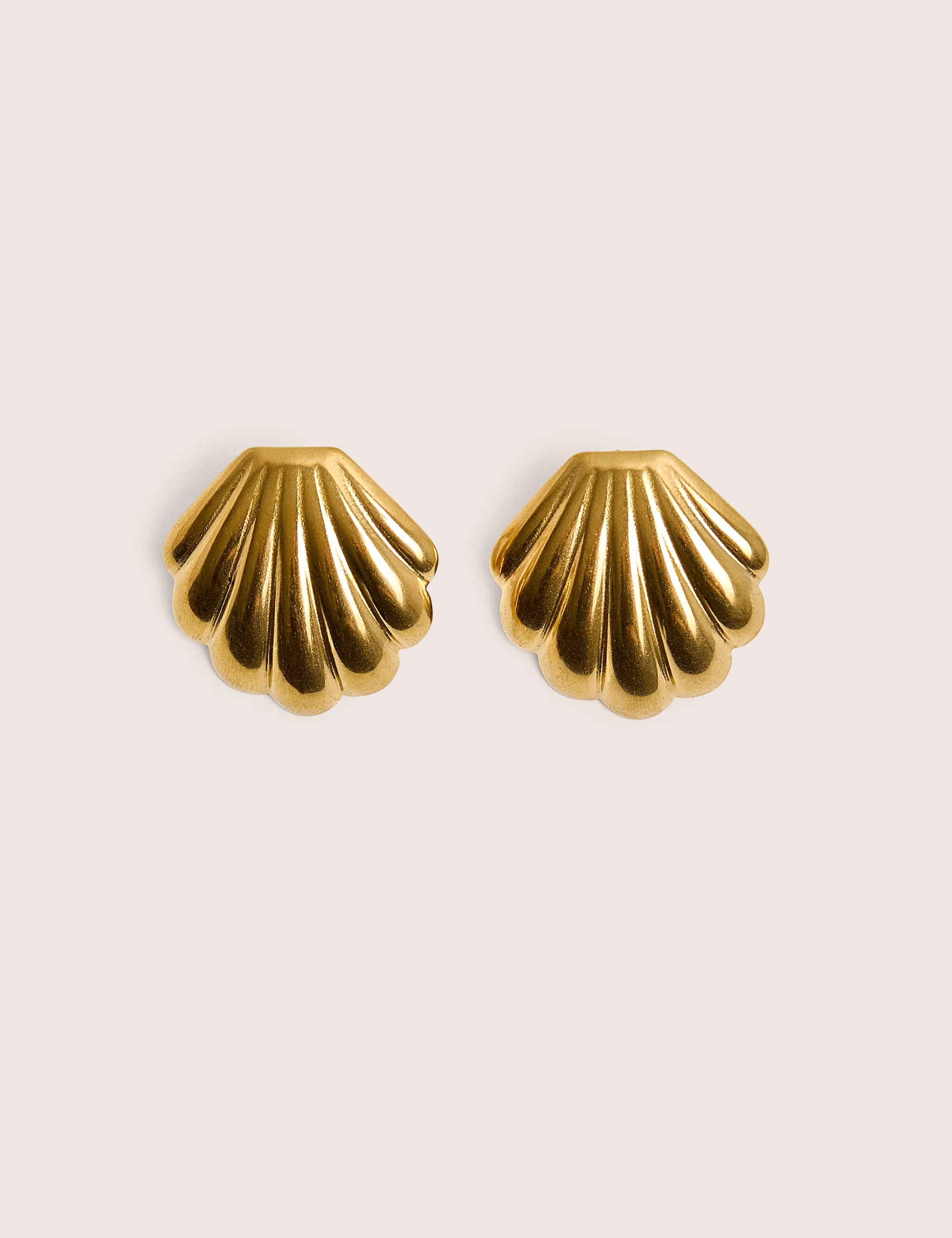Shell Detail Earrings Gold - Image 2
